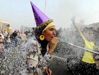 Народный праздник на площади Тахрир в Каире