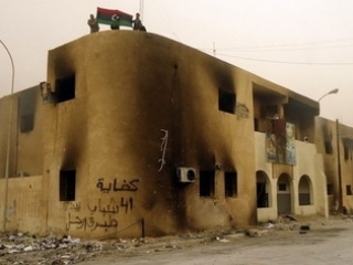 После ожесточенных боев между ливийскими повстанцами и сторонниками Каддафи жизнь в столице Ливии постепенно налаживается