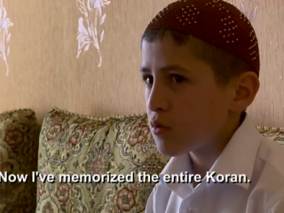 Кадр из фильма "Коран наизусть". Давлатали:"Сейчас я выучил наизусть весь Коран"