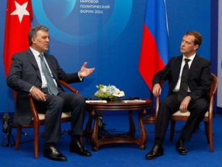 Вопросы двустороннего взаимодействия и международные проблемы обсудил президент России Дмитрий Медведев с  президентом Турции Абдуллахом Гюлем.