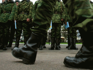 На сегодня военные прокуроры проводят анонимное анкетирование солдат в Еланском гарнизоне.