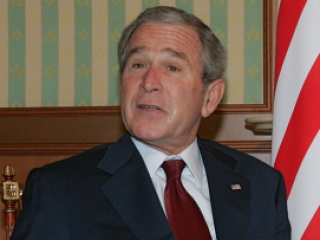Буш утверждал, что пытки помогают развенчать планы террористов