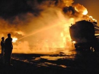 Жертвами взрыва бензовоза в Афганистане стали, по меньшей мере, 40 человек