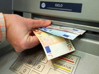 В Казани выпустили банковские карты-халяль