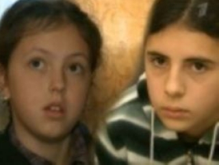 Аня (слева), Ира