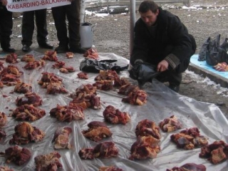В этом году раздача мяса жертвенных животных прошла в селении Новая Балкария Терского района КБР