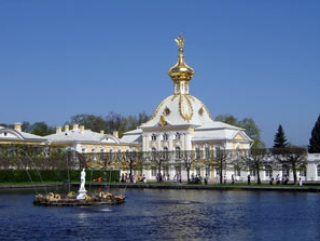 Георгий Полтавченко: петербургское сообщество уникальное, и «принимать в него следует людей, приезжающих в Петербург с открытым сердцем»