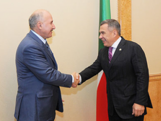 Встреча президента Татарстана Рустами Минниханова и губернатора области Тлемсен (Алжир) Абдельуахаба Нури