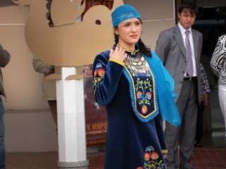 Вышивка у татар использовалась для украшения одежды