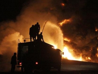 34 бензовоза НАТО оказались сожжены в результате диверсии