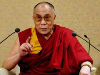 Далай-лама: Если вы принимаете религиозную веру, то должны подходить к этому со всей серьезностью и искренностью