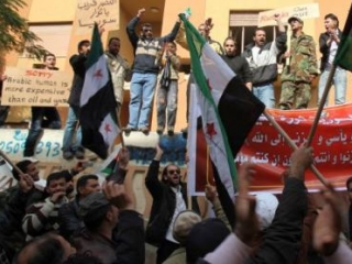 Демонстрация сирийских оппозиционеров у посольства РФ в Триполи