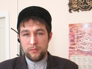 Выпускник Аль-Азхара и РИУ Тагир Бикчантаев возглавил кемеровский муфтият в ноябре 2009 года
