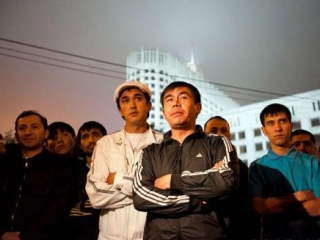 Бдительным российским журналистам повсюду мерещатся граждане солнечного Узбекистана. Фото Ильи Варламова