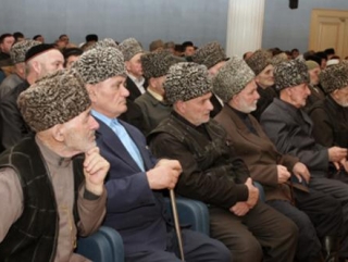 Религиозные деятели Чечни решили помочь молодежи