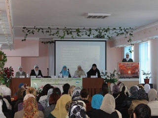 В Исламском культурном центре Симферополя прошла женская конференция