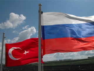 Премьер-министр РФ Д.Медведев и президент Турции А.Гюль выразили намерение развивать сотрудничество между двумя странаи