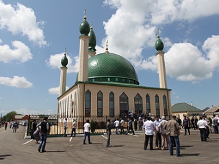Уникальное здание мечети расписывали лучшие турецкие мастера