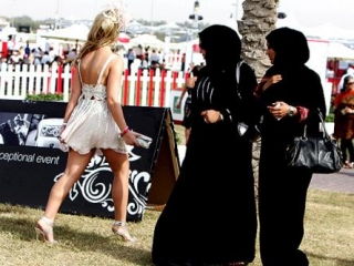 В ОАЭ считают, что туристы должны уважительно относится к местной культуре
