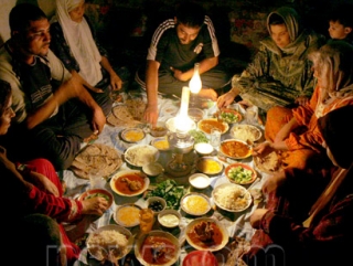 В долгие и жаркие дни Рамадана жители Газы лишены электроэнергии