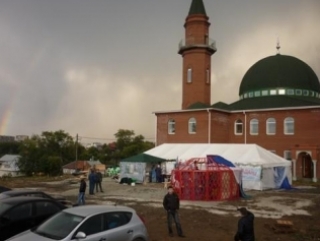 Мечеть Екатеринбурга и "Шатер Рамадана" в прошлом году