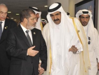 Президент Египта Мухаммед Мурси и премьер-министр Катара шейх Хамад бен Джасем Ат-Тани