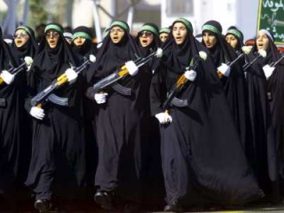 Защитить Иран от нападения готовы 450 батальонов КСИР, а также женские формирования
