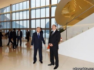 Ильхам Алиев не встретил своего узбекского коллегу непосредственно в аэропорту