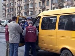 Управлять автобусом или такси мигранты смогут только при наличии российского водительского удостовения