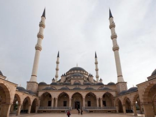 В список «Образы России» вошли мечети Кул-Шариф и «Сердце Чечни» (на фото)