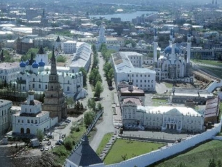 «Каза́нский кремль» — историческая крепость и сердце Казани