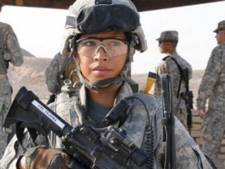 Пентагон устраняет барьеры для женщин в американской армии