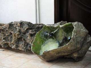 С виду обыкновенные камни внутри имели сложную техническую «начинку»