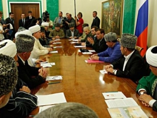 Российские муфтии должны быть более активными, считает Дамир Мухетдинов