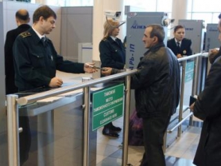 Таможенный пост в аэропорту Домодедово