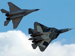 Истребители Т-50 и МиГ-29М2