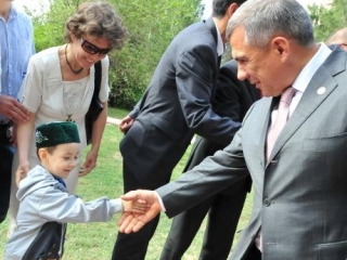 Рустам Минниханов принял участие в праздновании казахстанского сабантуя (фото: пресс-служба президента РТ)