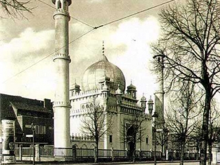 Первая мечеть появилась в Берлине еще в 1926 г.