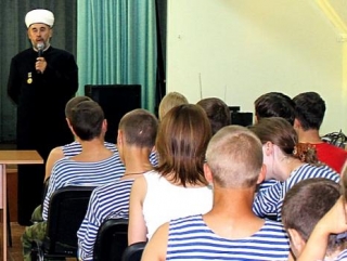 Муфтий Гарифуллин частный гость в подростковых военно-патриотических клубах