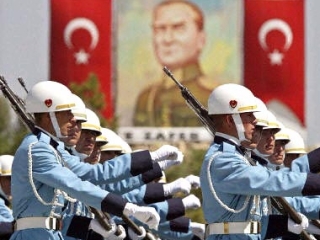 Турецкая армия теряет «кемалевский облик»