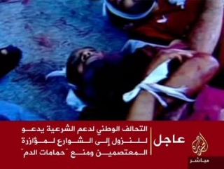 На улицах Каира убито более 100 человек