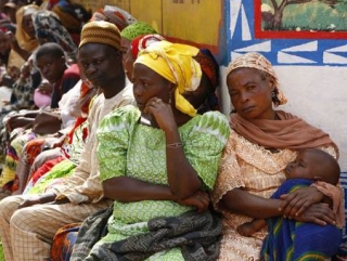 В Камеруне, как минимум, каждая четвертая женщина в детстве подвергается процедуре «прижигания груди»