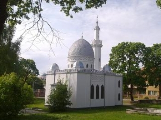 Мечеть в Каунасе, построенная в 1929 г литовским архитектором. В этом городе и пройдет матч команд Боснии и Литвы