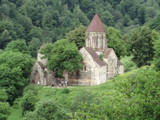 Вид монастыря Агарцин