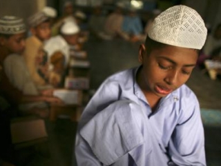 В индийских медресе обучаются и обучают не только мусульмане
