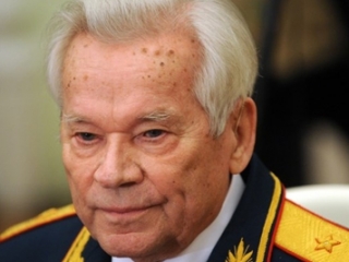 Михаил Калашников умер 23 декабря 2013 года
