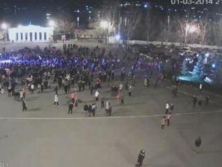 Севастопольцы ждут развития событий на главной площади города