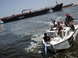 Запасы нефти Ливии сегодня находятся под контролем повстанцев