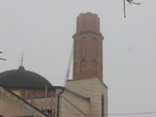 Мусульмане Пятигорская несколько лет молятся возле опечатанной мечети