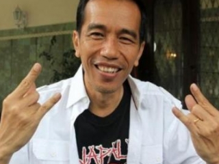 Фаворит президентской гонки в Индонезии Джоко Видодо